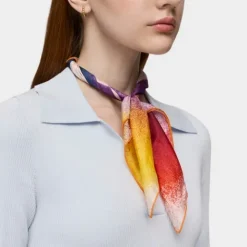 Pañuelo cuadrado beige Heart^TOUS New