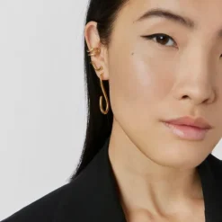 Pendientes largos con baño de oro 18 kt sobre plata Bent^TOUS