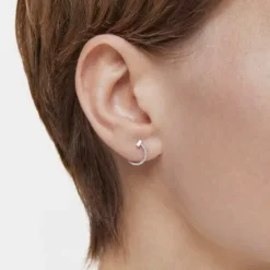 Pendientes medio aro cortos de oro blanco con diamantes Les Classiques^TOUS Hot